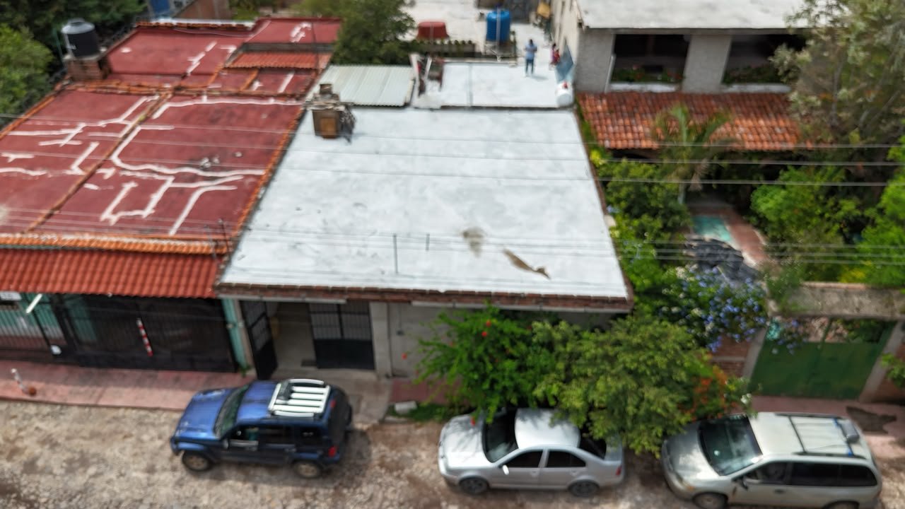 Casa con local de panaderia